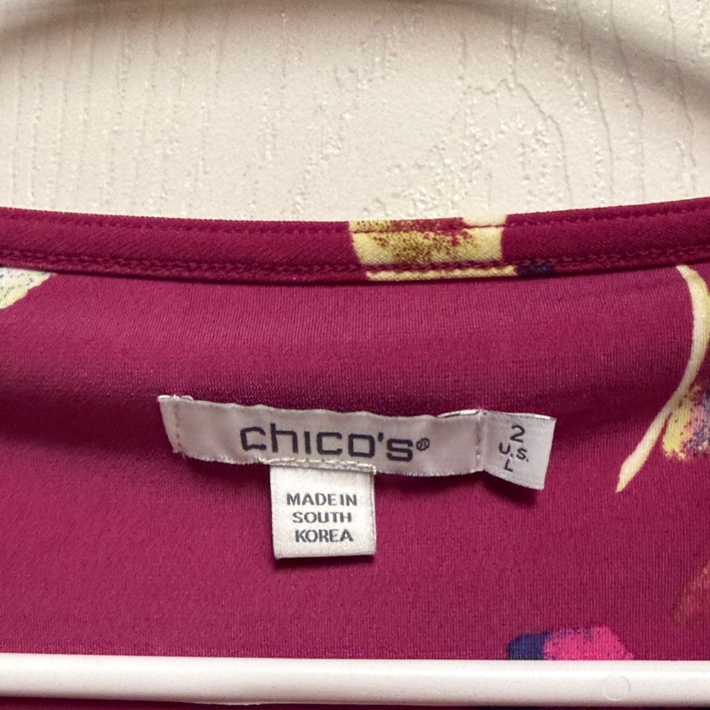 Chico's Fuchsia Floral Print Flutter-Sleeve Blouse Size 2 - Picture 2 of 6